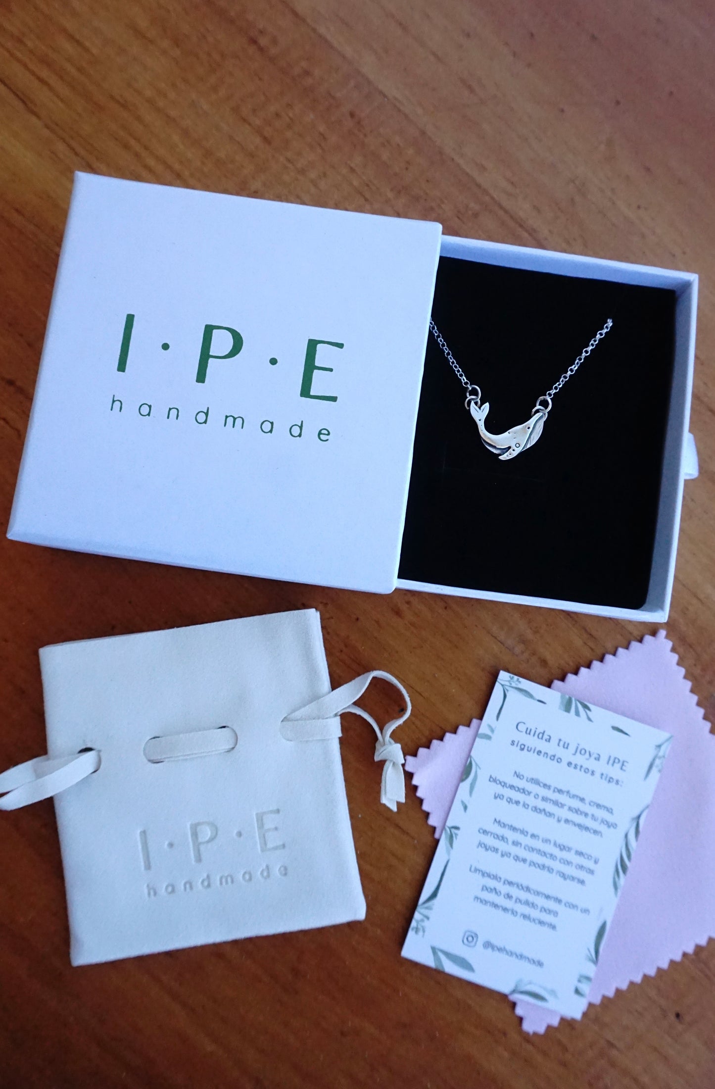 Colgante ballena mini