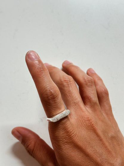 Anillo signet rectangular en plata